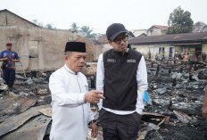 Tinjau Korban Kebakaran di Kelurahan Cempaka Putih, Gubernur Al Haris Pastikan Bantuan Segera Disalurkan