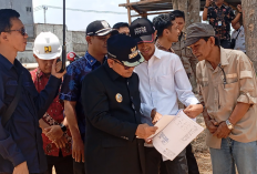 Wali Kota Maulana Tinjau Progres Kolam Retensi Danau Telago Kajang Lako