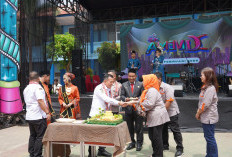 Hadiri HUT ke-48 SMA Negeri 3 Kota Jambi. Gubernur Al Haris: Pemerintah Siapkan Generasi Muda Berdaya Saing 