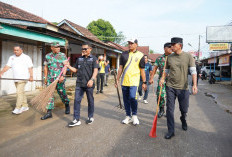 Wabup Muaro Jambi Pimpin Aksi Bersih Pasar Sengeti dan DAS Batang Hari