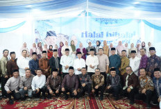 Halal Bihalal Sekaligus Open House di Kediaman Pribadi, Gubernur Al Haris Tekankan Pererat Kebersamaan