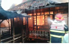 Api Lahap 4 Rumah di Tanjung Raden, Diduga Akibat Regulator Gas Bocor