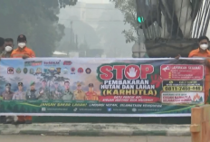 Pemerintah Bagikan Ribuan Masker Ke Pengendara
