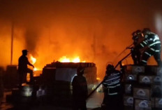 Gudang Sembako PT Dunia Aneka Usaha Terbakar