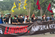 Mahasiswa Geruduk Kantor Gubernur dan DPRD Jambi, Desak Karhutla Jadi Bencana Nasional
