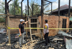 DITINGGAL KE KEBUN, RUMAH LUDES TERBAKAR! Kerugian Ditaksir Capai Rp300 Juta