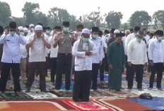 Kemarau Hampir 2 Bulan, Muaro Jambi Gelar Salat Istisqa di Tengah Kepungan Asap Karhutla