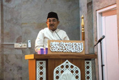 Bupati Anwar Sadat Laksanakan Tarawih Perdana Ramadhan 1447 H di Masjid Al Anwar Kuala Tungkal