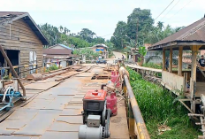 Jembatan Penghubung Antar Kecamatan Di Rano Terancam Roboh