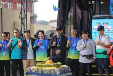 Sekda Sudirman Resmi Lepas Peserta Gizi Run 5K dan Potong Tumpeng Peringati HGN ke-66