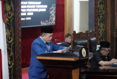 Gubernur Al Haris Sampaikan Tanggapan Pemerintah atas Pandangan Umum Fraksi terhadap Rancangan Perubahan APBD 