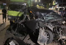 Mobil Xenia Ringsek Ditabrak Truk Batu Bara di Muara Bulian, Sopir Truk Diperiksa Polisi