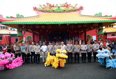 Wakapolda Jambi Monitoring Perayaan Imlek di Sejumlah Kelenteng dan Vihara, Pastikan Ibadah Berlangsung Aman
