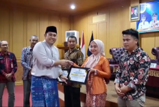 Bupati Merangin Beri Penghargaan kepada ASN yang Berhasil Bebaskan Anak Korban Penculikan