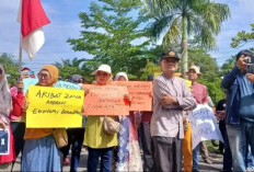 Penolakan zona merah Pertamina dari Emak-emak