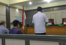 Bacakan Pledoi Sambil Menangis, Tiga Terdakwa Korupsi PDAM Jambi Memohon Dibebaskan