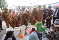 Jelang Ramadhan, Wakil Bupati Muaro Jambi Sidak Pasar Sengeti: Stok Aman, Harga Terkendali