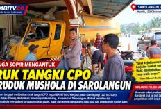 Diduga Sopir Mengantuk, Truk Tangki CPO Seruduk Mushola di Sarolangun