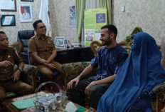 Menikah Dan Punya Anak Dengan Warga Sarolangun, Warga Palestina Datangi Kantor Disdukcapil