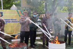 Kejari Bungo Musnahkan Barang Bukti Inkracht dari 71 Perkara, ada sajam hingga narkoba