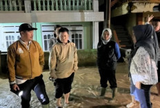 Bupati Monadi Tinjau Banjir Bandang Tanjung Pauh