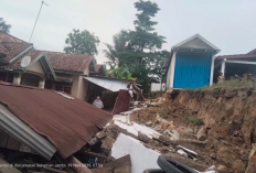 Rumah Warga di Desa Suko Awin Jaya Alami Kerusakan Parah Akibat Longsor