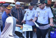 Maulana–Diza Serahkan Bantuan Cepat untuk Korban Kebakaran di Pelayangan Jambi
